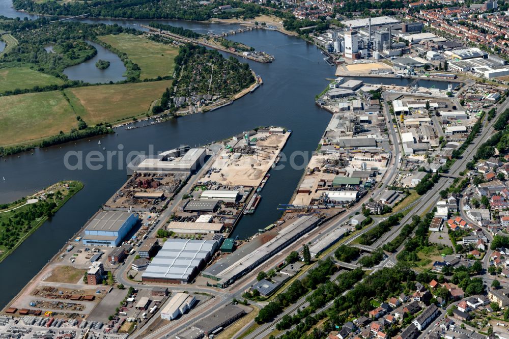 Aerial image Bremen - Quays and boat moorings at the port of the inland port on Weser in the district Hemelingen in Bremen, Germany