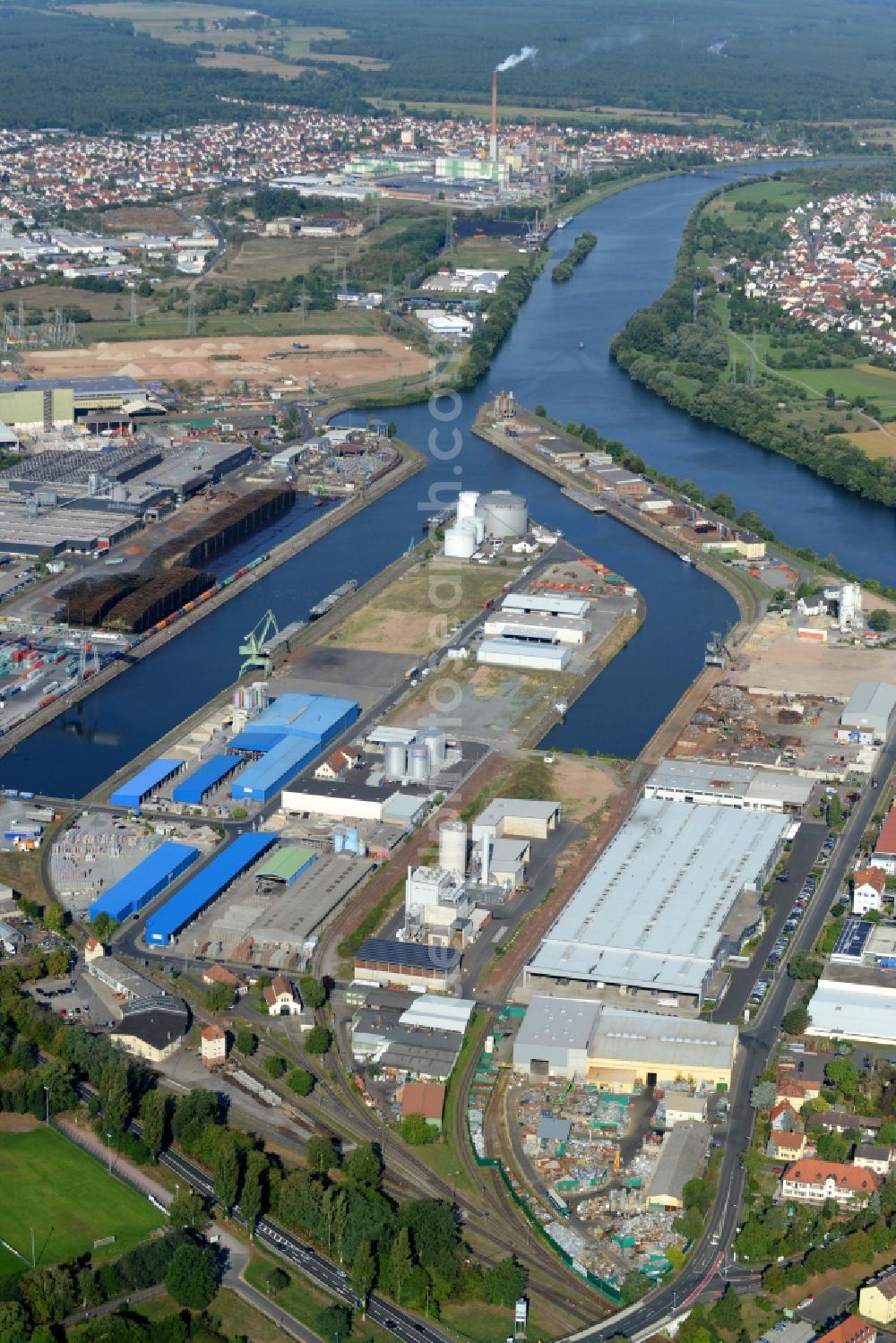 Aschaffenburg from above - Wharves and piers with ship loading terminals in the inner harbor in Aschaffenburg in the state Bavaria