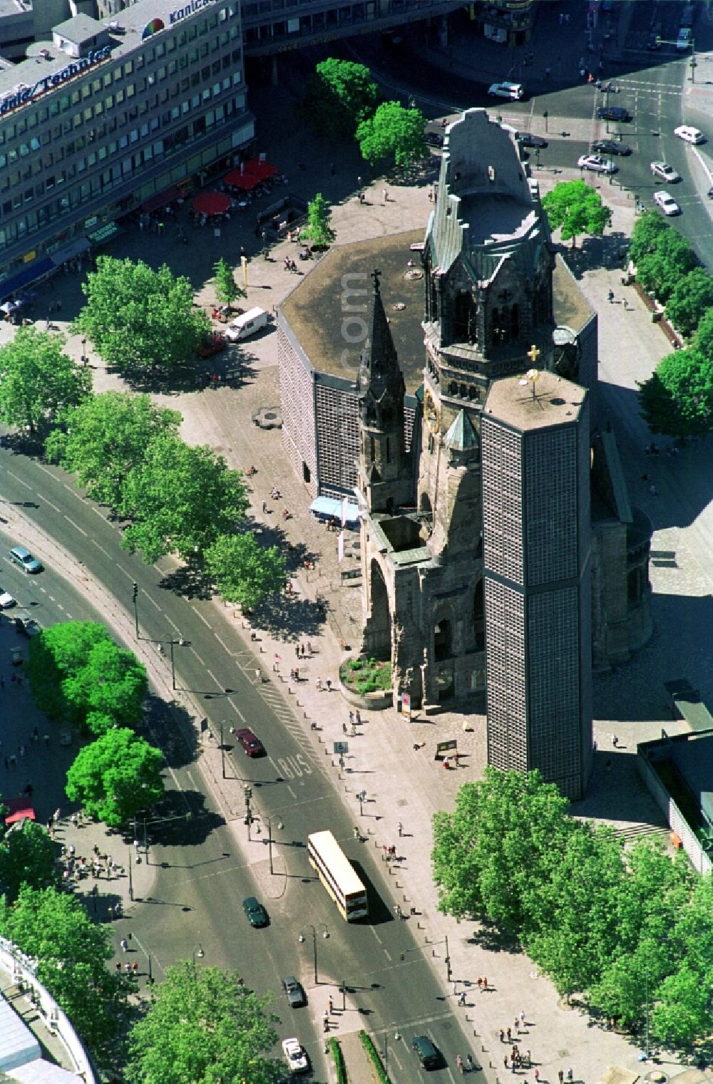 Aerial image Berlin - View of the Kaiser Wilhelm Memorial Church in Berlin on Breitscheidplatz in City-West in Berlin-Charlottenburg. The ruins of the old church is a war memorial