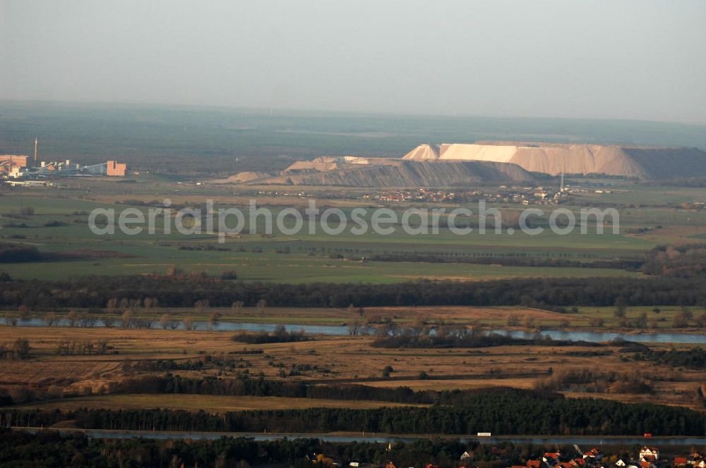 Aerial photograph Hohenwarthe - Blick von Hohenwarthe in Richtung Kaliwerk Zielitz mit den Kalibergen.