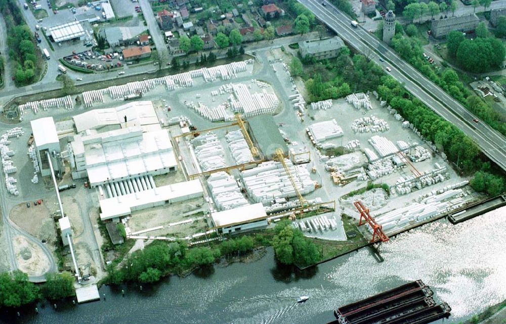 Aerial photograph Königs Wusterhausen - Kalksandsteinwerk an der Autobahn bei Königs-Wusterhausen.