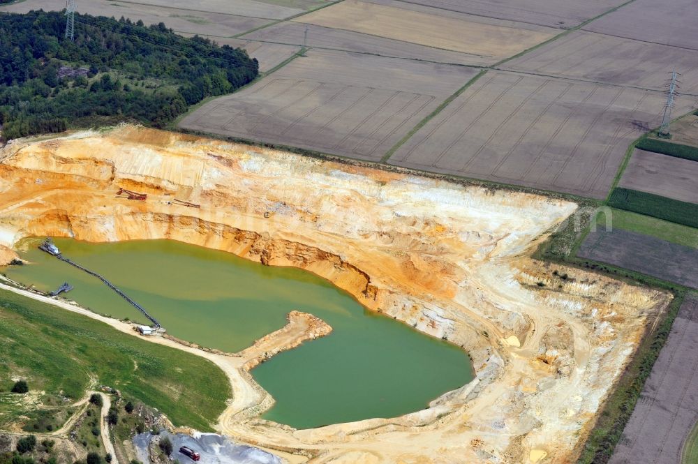 Aerial photograph Butzbach - Calcareous sandstone exploitation plant in Butzbach in the state Hesse