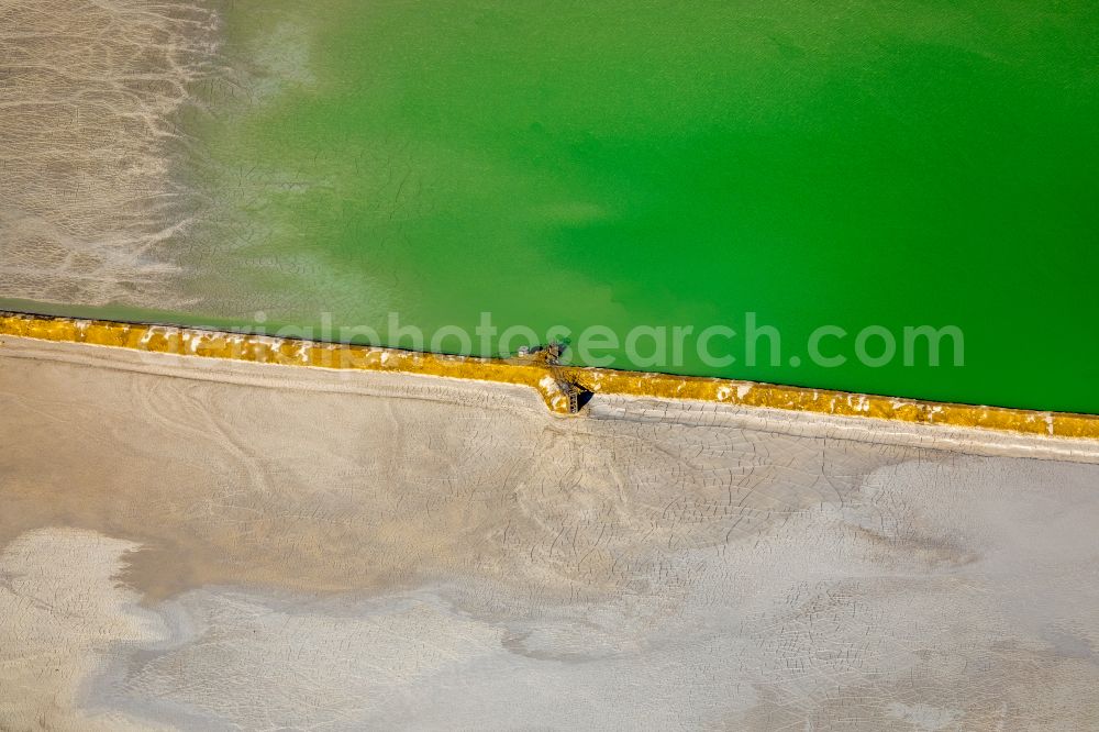 Aerial photograph Nienburg (Saale) - Limestone ponds and sewage treatment plant tank of FA. Solvay in Nienburg (Saale) in Saxony-Anhalt to the introduction of lime sludge from the production of soda