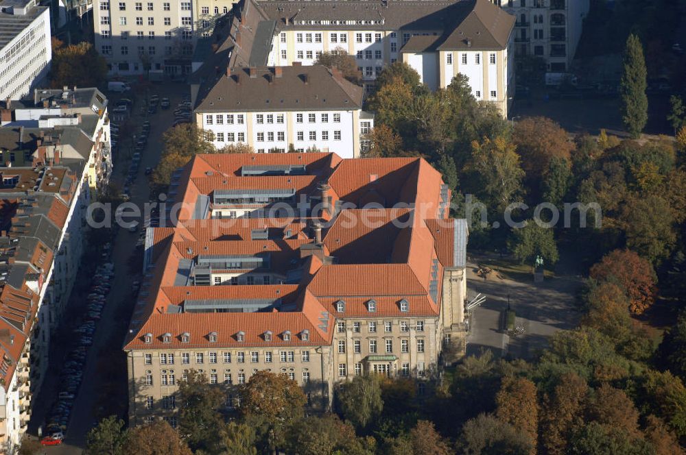 Berlin from above - Blick auf das Kammergericht - Das Oberlandesgericht Berlin. Adresse: Kammergericht OLG, Elssholzstrasse 30-33, 10781 Berlin, Tel. +49(0)30 9015 0, Fax +49(0)30 9015 2200, E-Mail: kammergericht@kg.verwalt-berlin.de