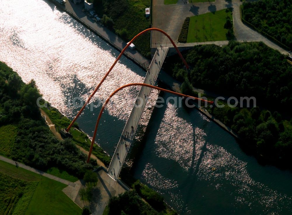 Gelsenkirchen from the bird's eye view: Channel - bridge in North Star Park, a landscaped park on the site of the former Nordstern mine in Gelsenkirchen in North Rhine-Westphalia NRW