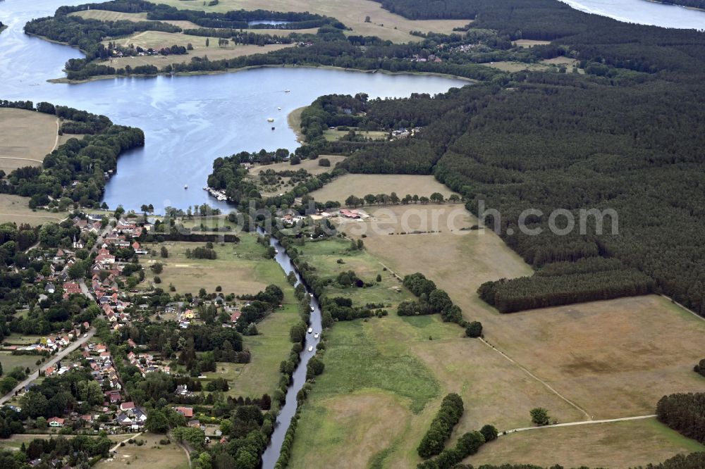 Rheinsberg from above - Canal course and shore areas of the connecting canal Huettenkanal in the district Kleinzerlang in Rheinsberg in the state Brandenburg, Germany