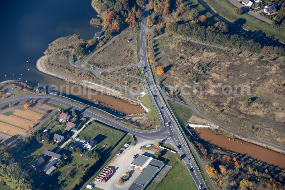 Senftenberg from above - Canal course and shore areas of the connecting canal Koschener Kanal on street Am Muehlgraben in Senftenberg in the state Brandenburg, Germany