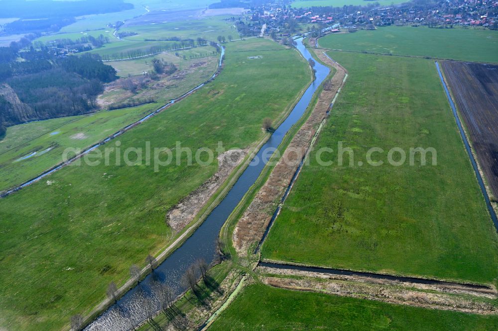 Eldena from above - Canal course and shore areas of the connecting canal MEW Mueritz-Elde-Wasserstrasse in Eldena in the state Mecklenburg - Western Pomerania, Germany