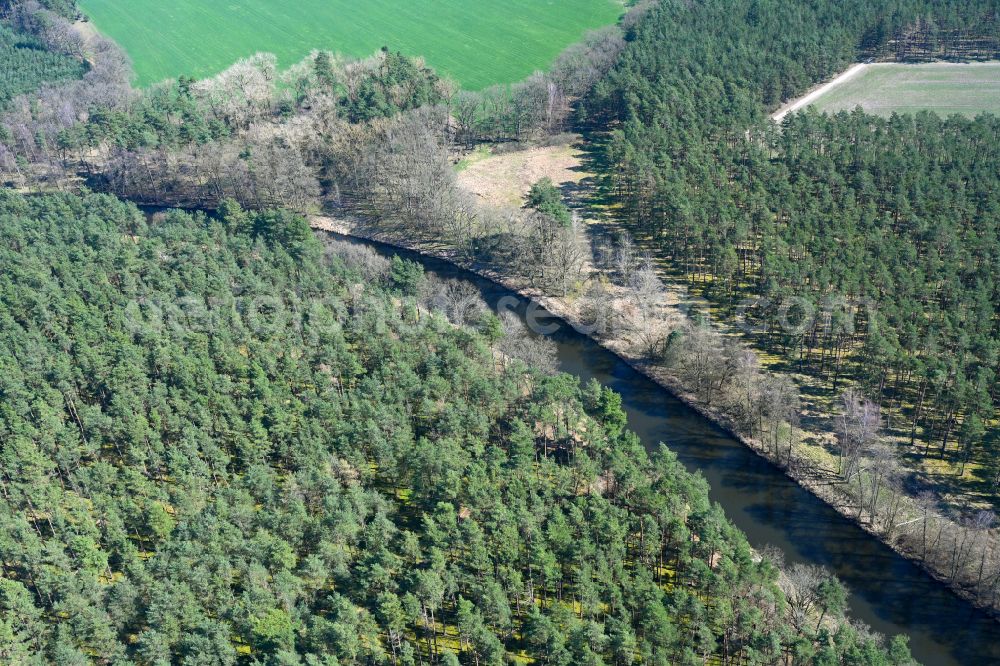 Aerial image Eldena - Canal course and shore areas of the connecting canal MEW Mueritz-Elde-Wasserstrasse in Eldena in the state Mecklenburg - Western Pomerania, Germany