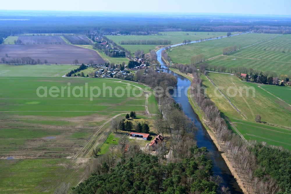 Aerial photograph Eldena - Canal course and shore areas of the connecting canal MEW Mueritz-Elde-Wasserstrasse in Eldena in the state Mecklenburg - Western Pomerania, Germany