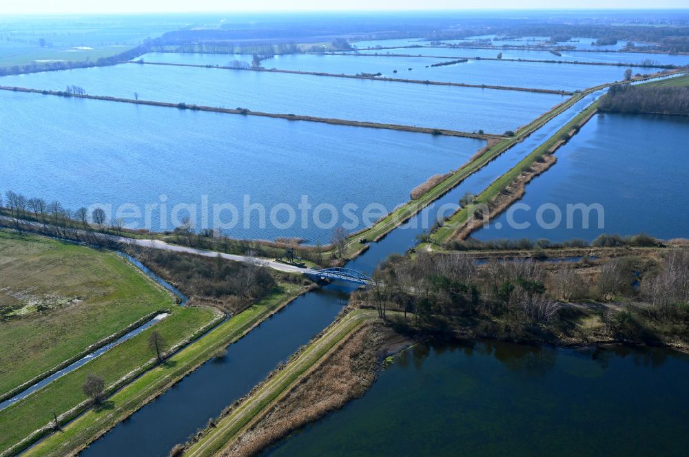 Aerial photograph Lewitz - Canal course and shore areas of the connecting canal Mueritz-Elde-Wasserstrasse in Lewitz in the state Mecklenburg - Western Pomerania, Germany