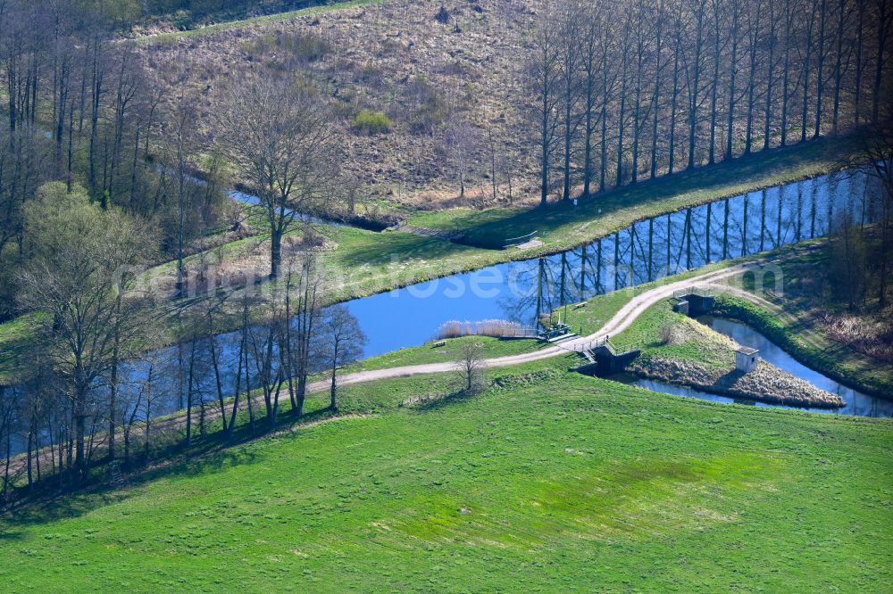 Aerial image Banzkow - Canal course and shore areas of the connecting canal Stoerkanal on street Am Muehlengraben in Banzkow in the state Mecklenburg - Western Pomerania, Germany