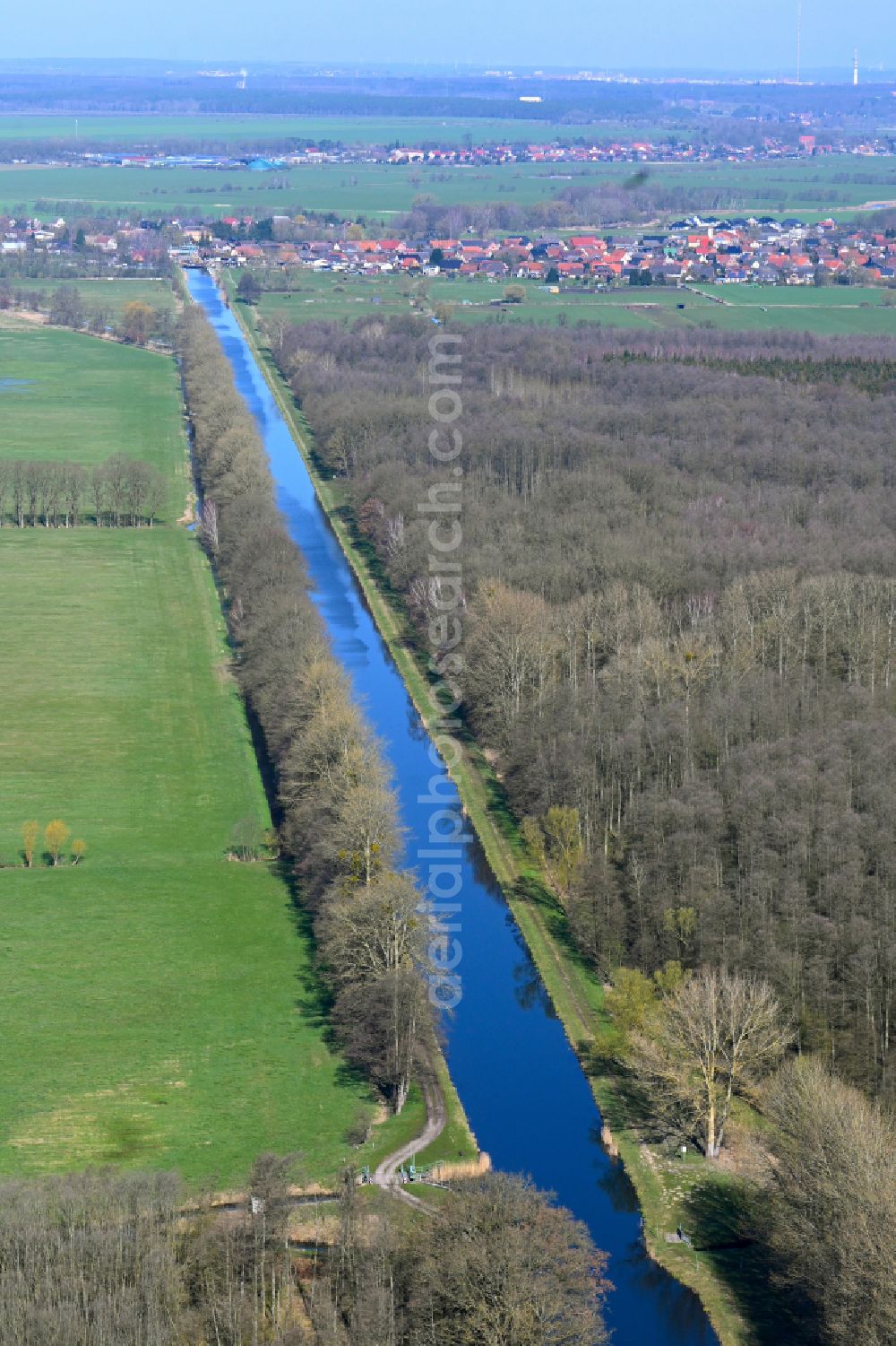 Banzkow from above - Canal course and shore areas of the connecting canal Stoerkanal on street Am Muehlengraben in Banzkow in the state Mecklenburg - Western Pomerania, Germany