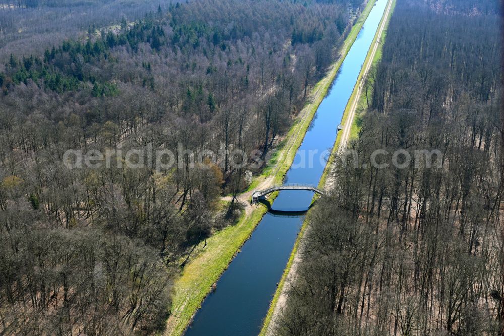 Göhren from the bird's eye view: Canal course and shore areas of the connecting canal Stoerwasserstrasse in Goehren in the state Mecklenburg - Western Pomerania, Germany