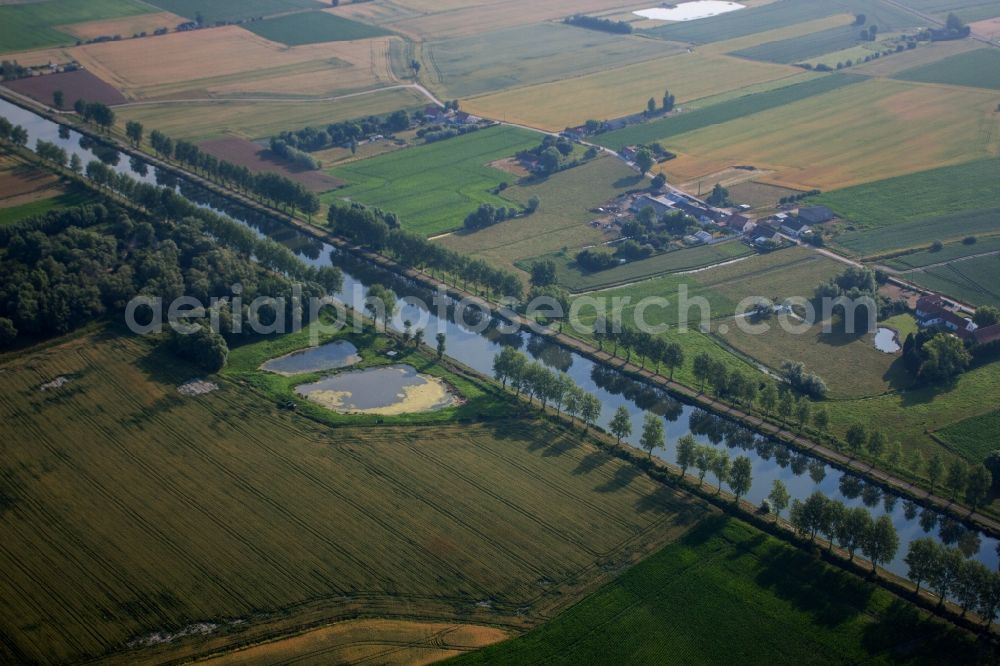 Aerial photograph Lille - Channel flow and river banks of the waterway shipping Canal de la Haute Colme in Lille in Nord-Pas-de-Calais Picardy, France