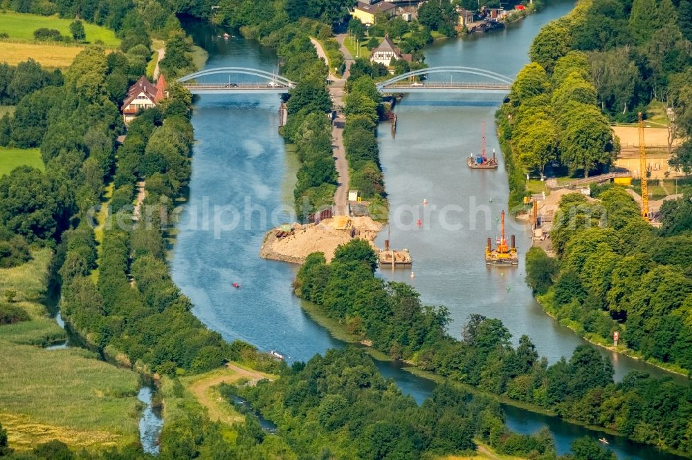 Hamm from above - Channel flow and river banks of the waterway shipping of Lippe in Hamm in the state North Rhine-Westphalia, Germany