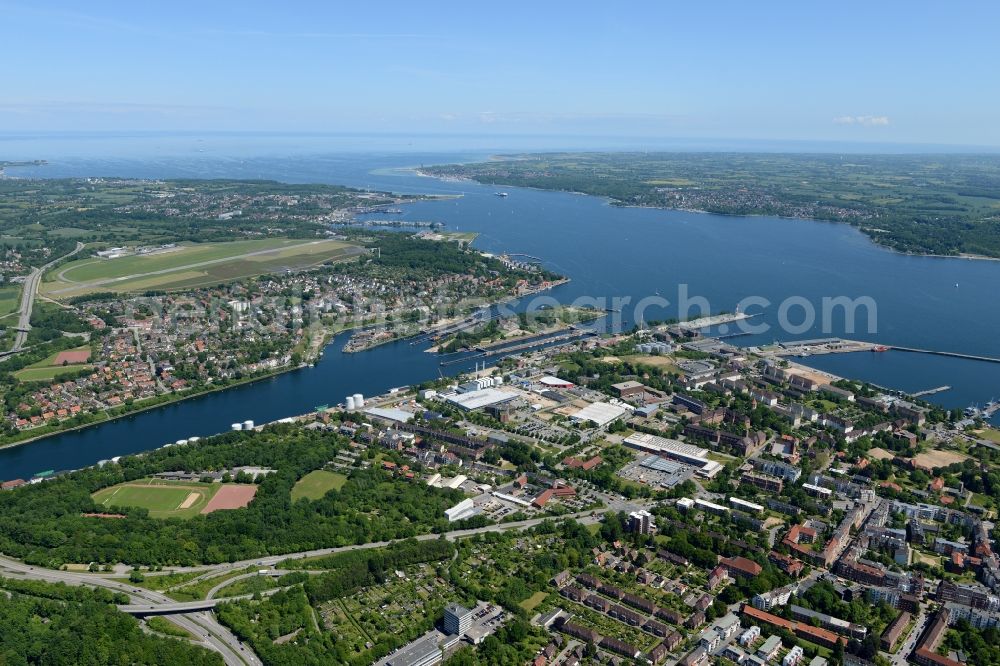 Kiel from above - Channel flow and river banks of the waterway shipping Nord-Ostsee-Kanal in Kiel in the state Schleswig-Holstein