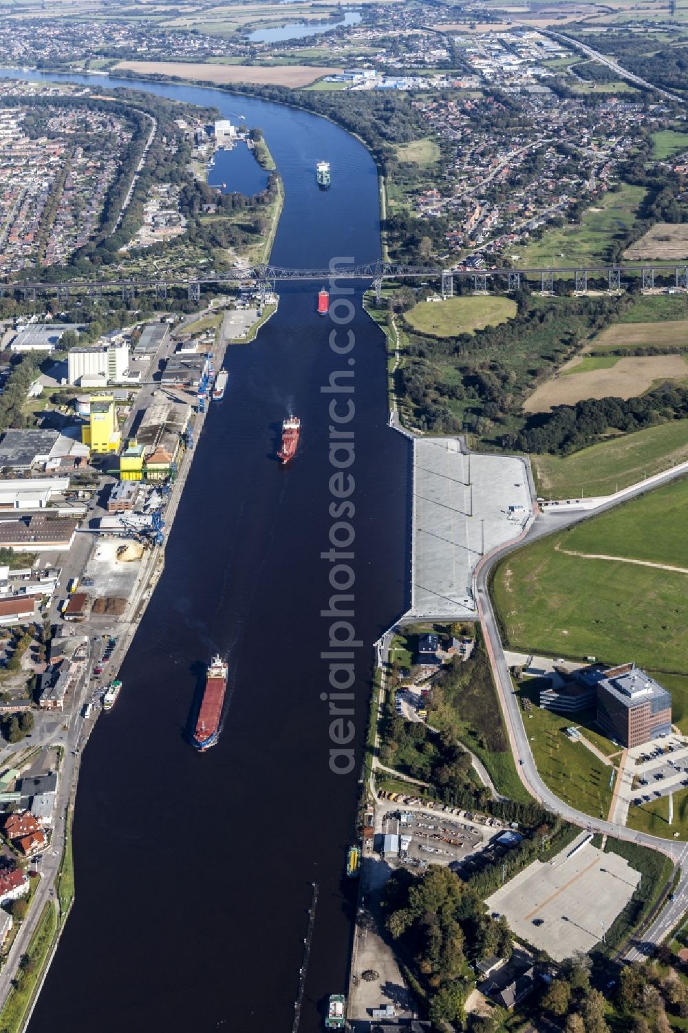 Osterrönfeld from above - Canal course and bank areas of the waterway the Kiel Canal in the district of Stampfmuehle in Osterroenfeld in the federal state Schleswig-Holstein