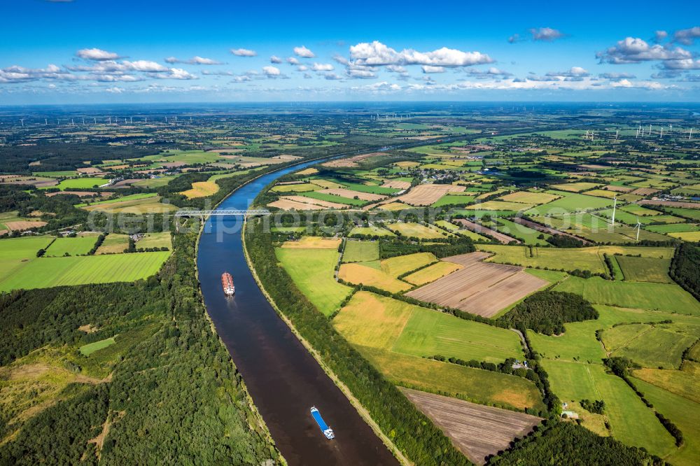 Grünental from the bird's eye view: Channel flow and river banks of the waterway shipping Nord-Ostsee-Kanal in Gruenental in the state Schleswig-Holstein, Germany