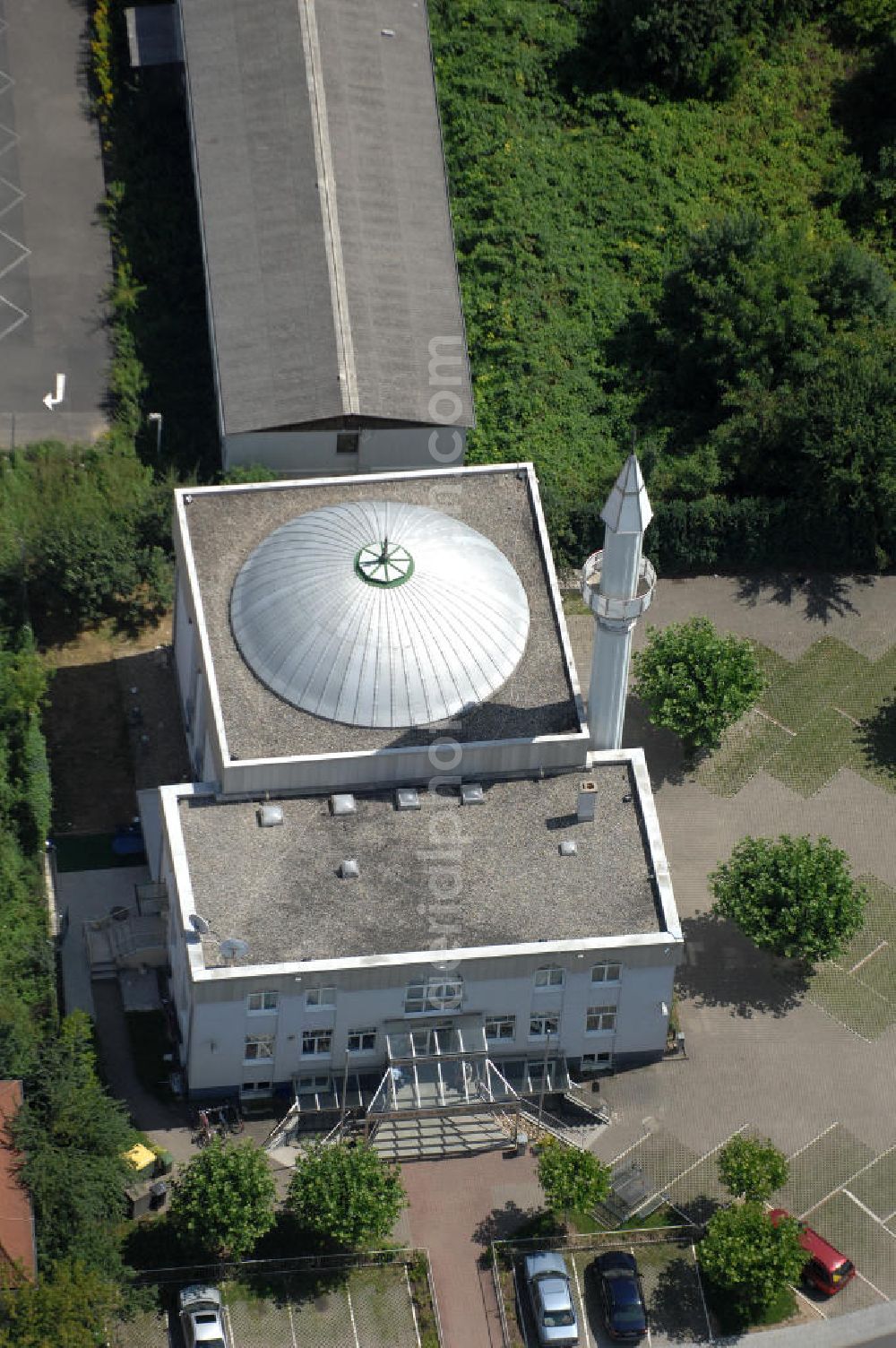 Aerial photograph Wiesloch - Blick auf die Kanuni Sultan Süleyman Camii. Die Moschee wurde 1995 eröffnet, der Gottesdienst findet in türkischer Sprache statt. Sie gehört dem Dachveband Türkisch-Islamische Union (DITIB) an. Kontakt: Kanuni Sultan Süleyman Camii in Wiesloch, In den Auwiesen 1, 69168 Wiesloch, Tel. 06222 / 8712