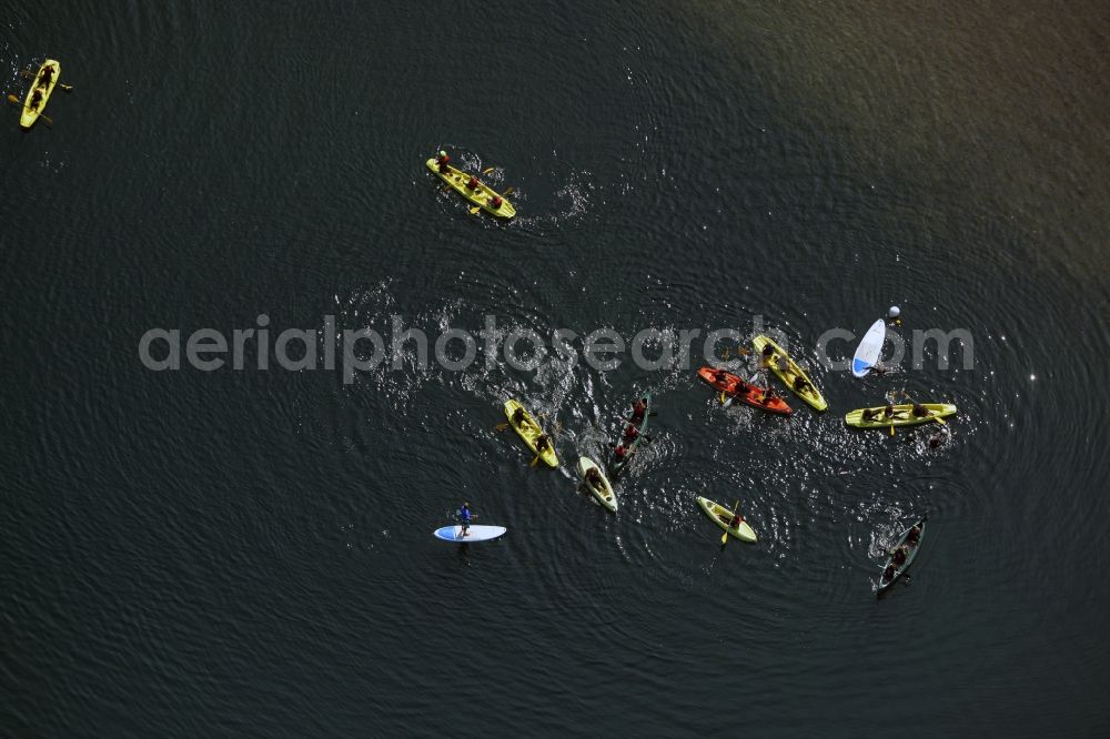 Markkleeberg from the bird's eye view: Canoeists - ride and training Kanupark in Markkleeberg in the state Saxony