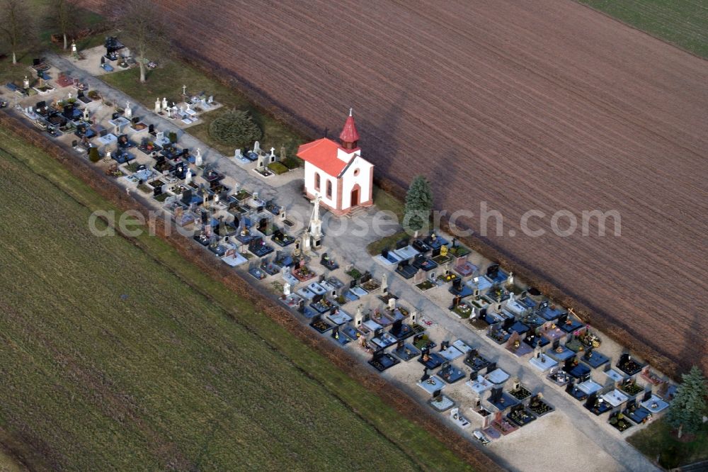 Aerial photograph Salmbach - Chapel and Grave rows on the grounds of the cemetery in Salmbach in Alsace-Champagne-Ardenne-Lorraine, France