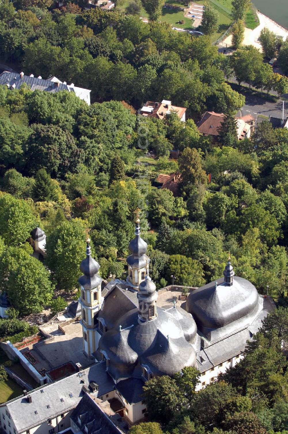 Würzburg from the bird's eye view: Blick auf das Kapuzinerkloster Käppele in Würzburg Bayern. Käppele ist der volkstümliche Name einer Wallfahrtskirche in Würzburg, die 1748 von Balthasar Neumann anstelle einer kleinen Holzkapelle errichtet wurde. Diese ging auf einen Bildstock zurück, der 1640 von einem Mainfischer in seinem Weinberg während des Dreißigjährigen Kriegs errichtet wurde. Kontakt: Kapuzinerkloster Käppele Würzburg, Nikolausberg, 97082 Würzburg, Tel. +49(0)931 72670, Fax +49(0)931 7843872