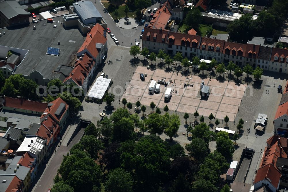 Bernburg (Saale) from the bird's eye view: Ensemble space Karls place in the inner city center in Bernburg (Saale) in the state Saxony-Anhalt