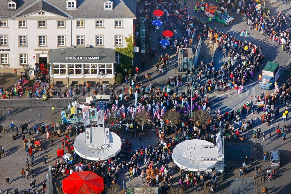 Arnsberg from above - Carnival on the Neumarkt in Arnsberg in North Rhine-Westphalia