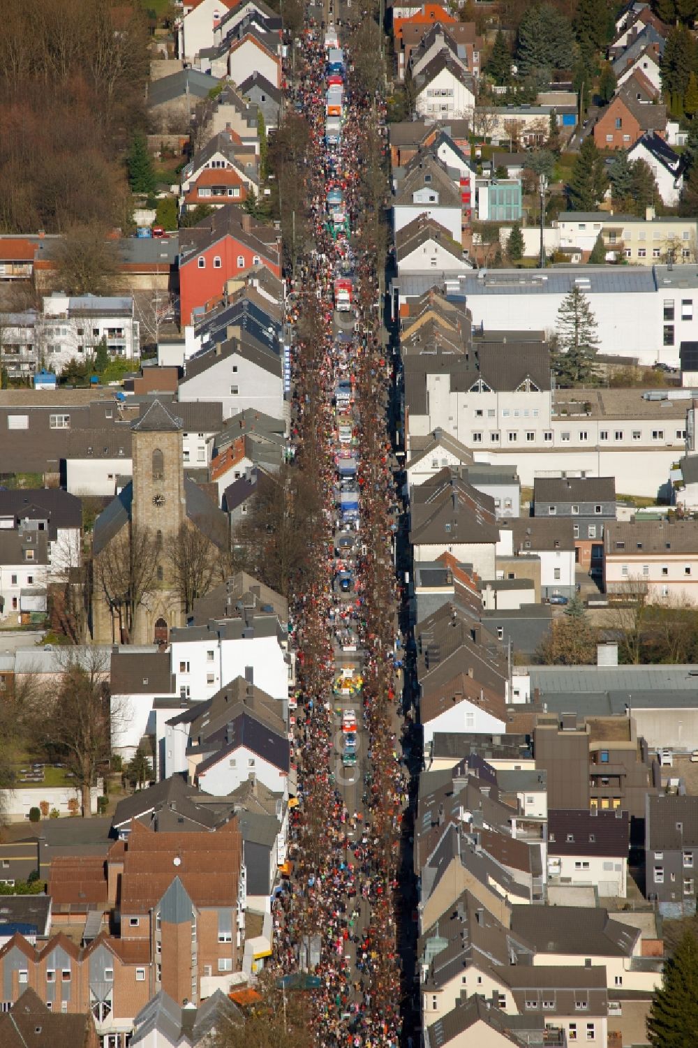 Aerial image Bochum OT Linden - View of a carnival procession in the district of Linden in Bochum in the state North Rhine-Westphalia