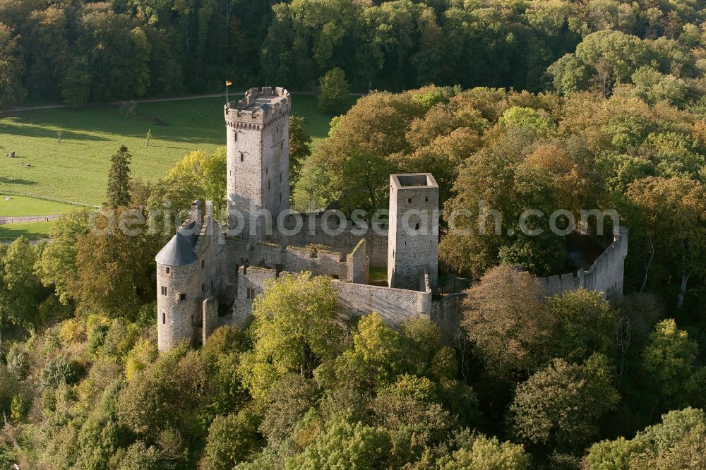 Aerial photograph Pelm - View of the Kasselburg near the town of Pelm in the state of Rhineland-Palatinate