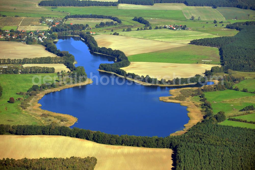 Aerial photograph Katerbow - Der Katerbower See befindet sich bei Katebow in der Ostprignitz, Brandenburg. Er gehört zur Mecklenburgischen Seenplatte. The Katerbower lake is situated close to the town Katerbow in the administrative district Ostprignitz in Brandenburg. The lake belongs to the Mecklenburger Seenplatte.