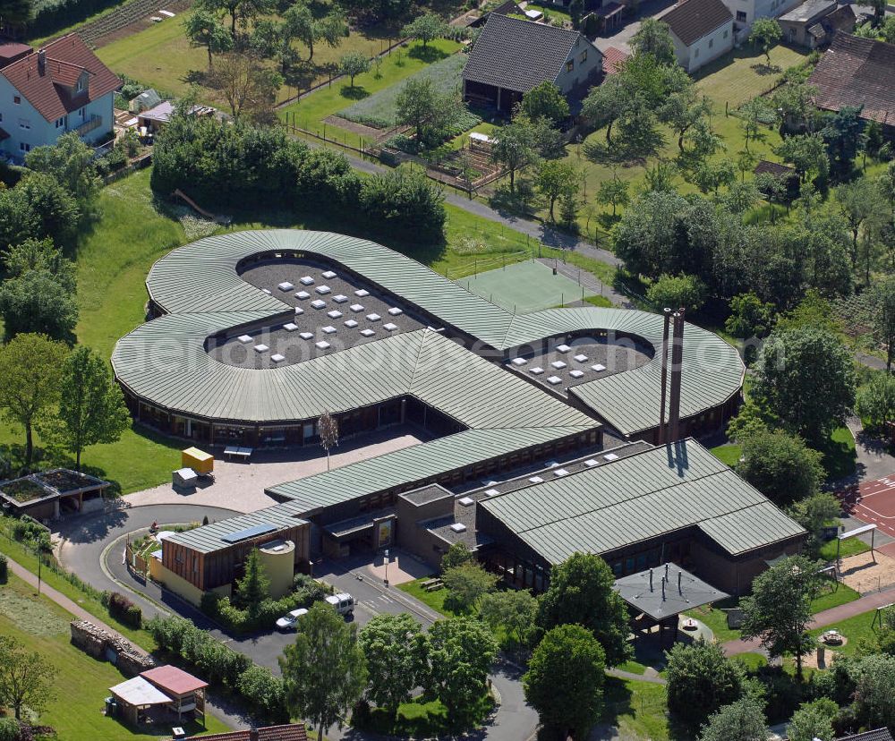 Fuchsstadt from the bird's eye view: Das Gebäude der Wolfgang Gerberen und staatlich anerkannten Katharinen-Schule. Träger der Förderschule ist die Lebenshilfe für Behinderte e.V. Schweinfurt. The building of the Wolfgang Gerbere and state-recognized Katharinen School. lebenshilfe-schweinfurt.de