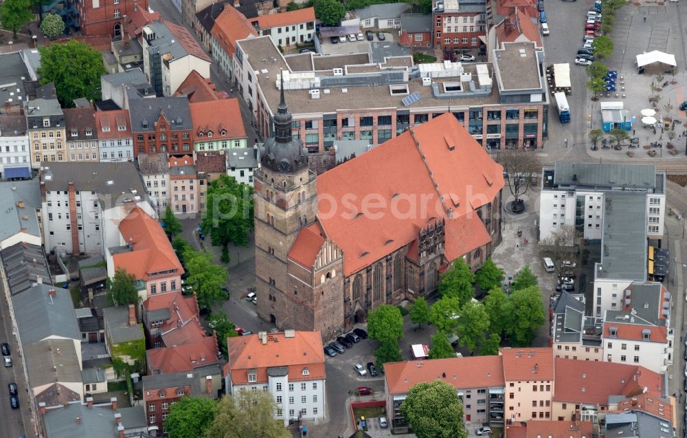 Brandenburg an der Havel from above - Sankt Katharinen in Brandenburg an der Havel in the State of Brandenburg is a three-naved late Gothic Hall church and the Evangelical Parish Church of the new town in Brandenburg an der Havel. It is a masterpiece of North German brick Gothic, and the largest church in the city