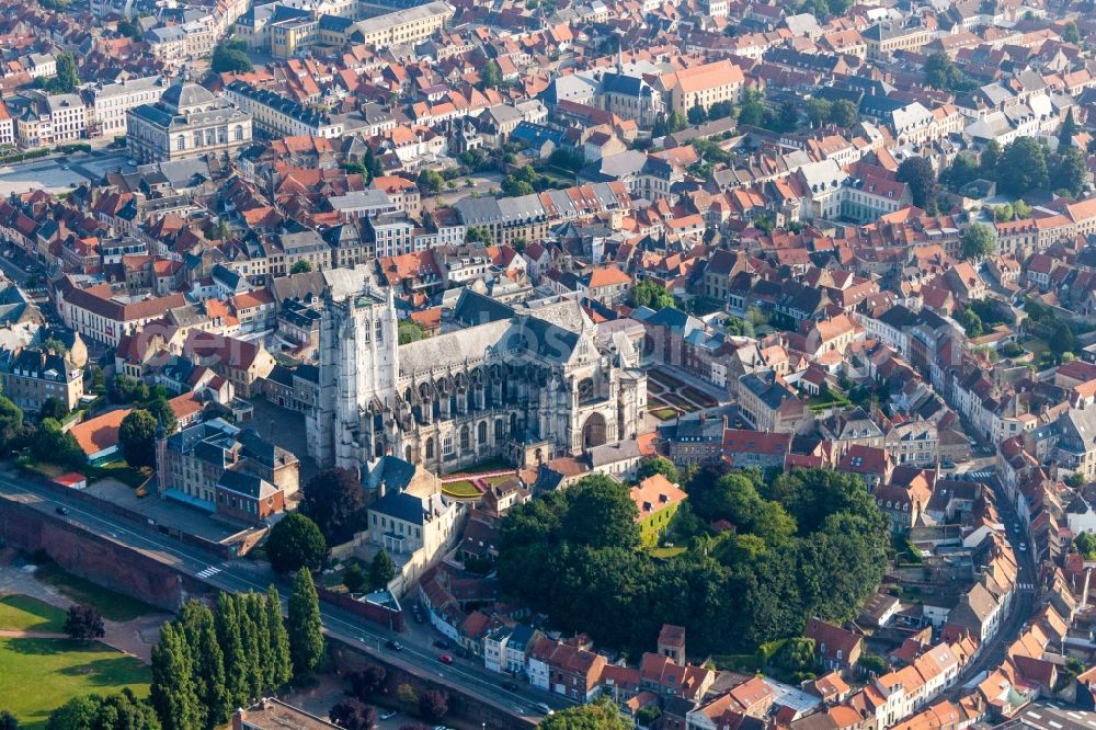 Aerial image Saint-Omer - Church building of the cathedral of Kathedrale von Saint-Omer in Saint-Omer in Hauts-de-France, France