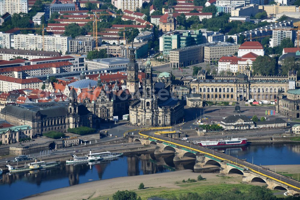 Aerial image Dresden - Church building of the cathedral of Kathedrale Sanctissimae Trinitatis -Dresdner Hofkirche on street Schlossstrasse in the district Altstadt in Dresden in the state Saxony, Germany