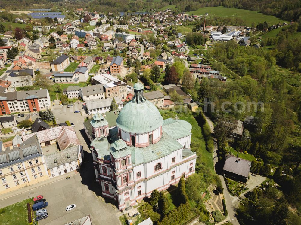 Aerial photograph Gabel - Church building of the cathedral of St. Laurentius on street Klasterni in Gabel in Liberecky kraj - Reichenberger Region, Czech Republic