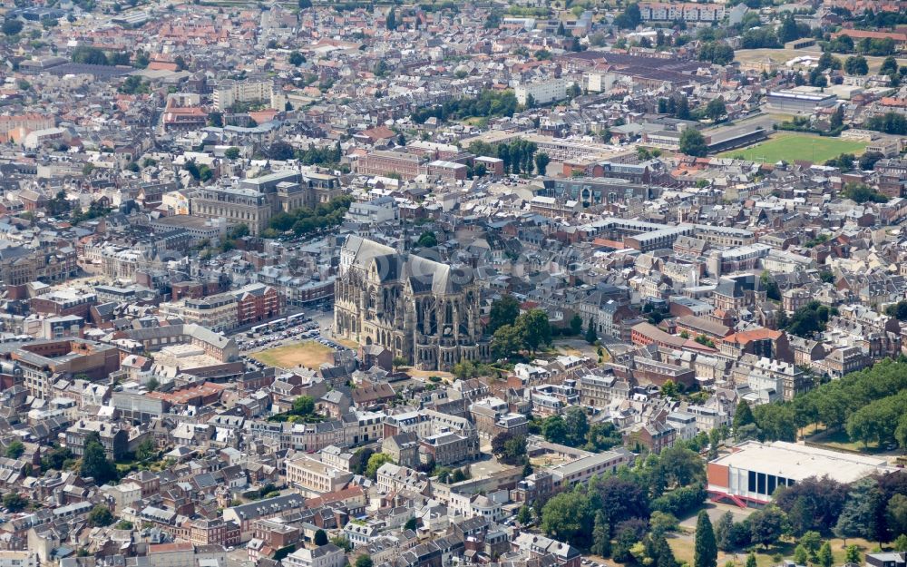 Aerial photograph Amiens - Church building of the cathedral of Notre Dame in Amiens in Hauts-de-France, France