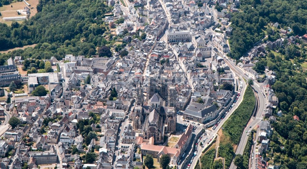 Aerial image Laon - Church building of the cathedral of Notre-Dame de Laon in Laon in Hauts-de-France, France