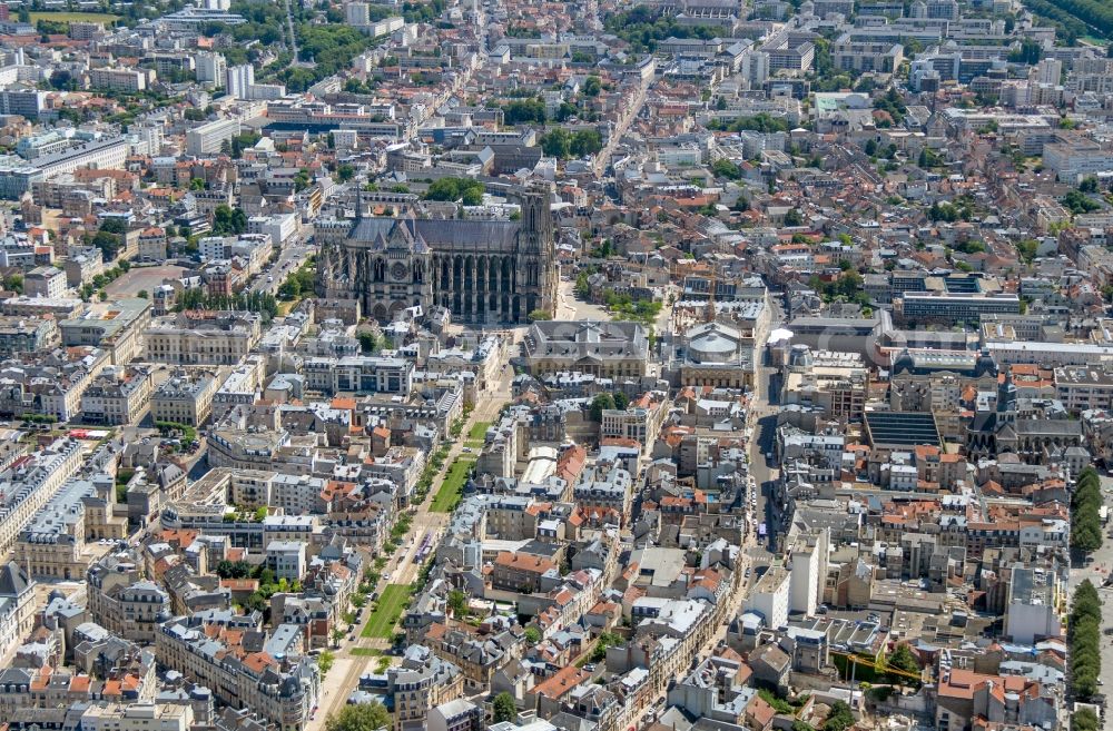 Aerial photograph Reims - Church building of the cathedral of Notre Dame in Reims in Grand Est, France