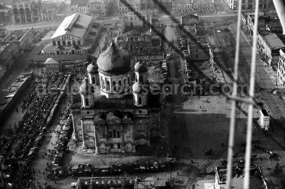 Aerial image Novocherkassk - Church building of the cathedral of on street Yermaka Prospekt in Novocherkassk in Oblast Rostow, Russia