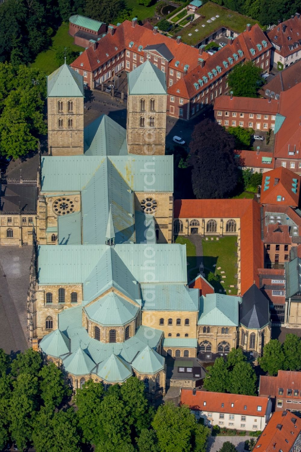 Münster from the bird's eye view: Church building of the cathedral of St.-Paulus-Dom in Muenster in the state North Rhine-Westphalia