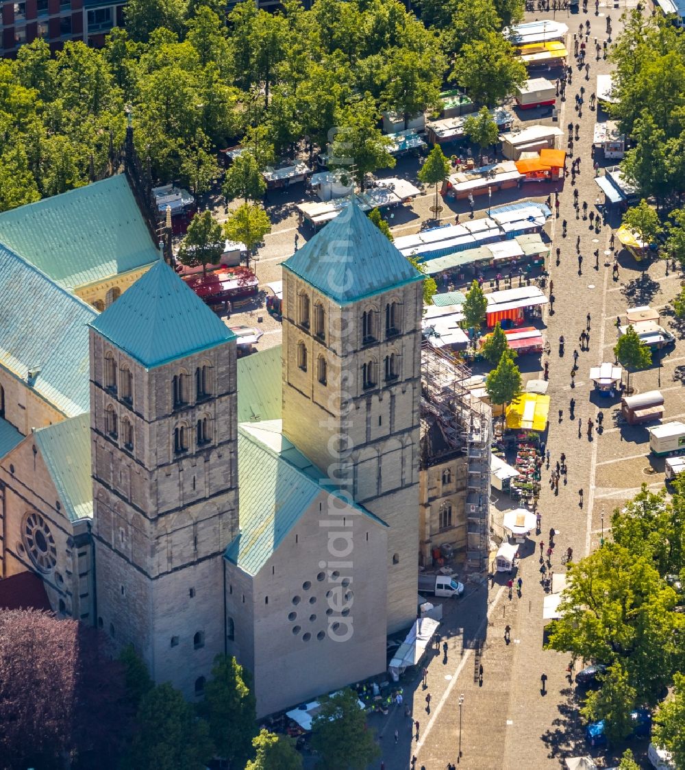 Aerial image Münster - Church building of the cathedral of St.-Paulus-Dom in Muenster in the state North Rhine-Westphalia