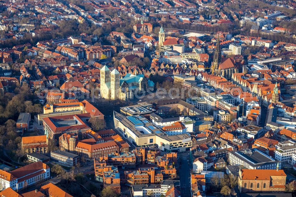 Münster from the bird's eye view: Church building of the cathedral of St.-Paulus-Dom in Muenster in the state North Rhine-Westphalia