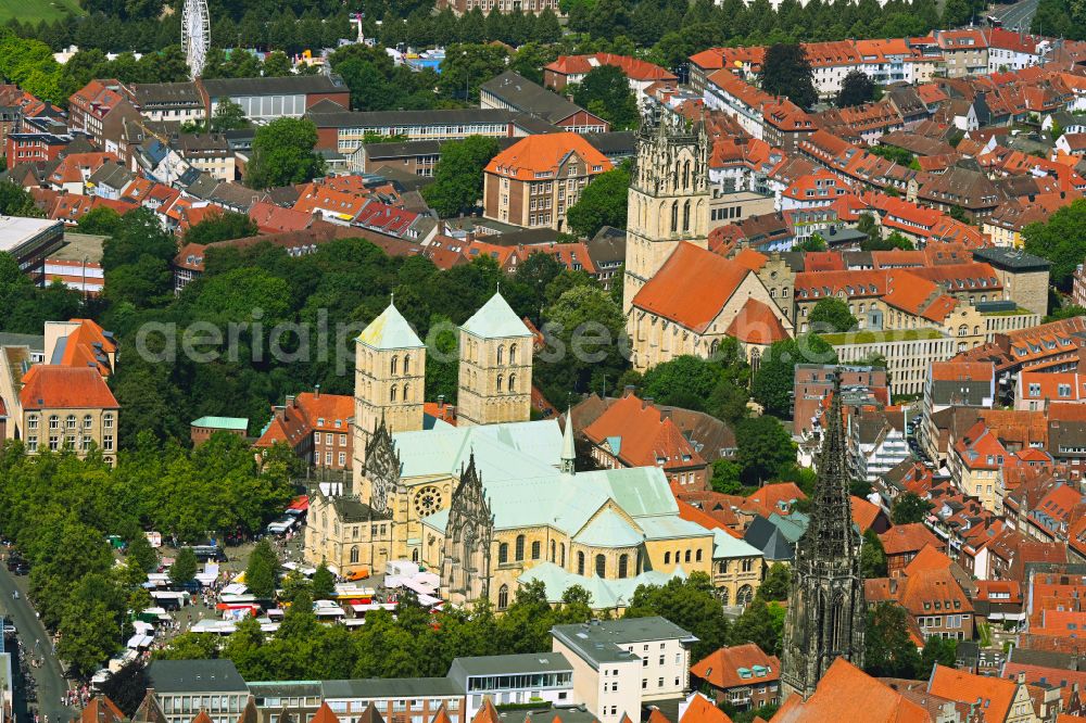 Aerial image Münster - Church building of the cathedral of St.-Paulus-Dom in Muenster in the state North Rhine-Westphalia