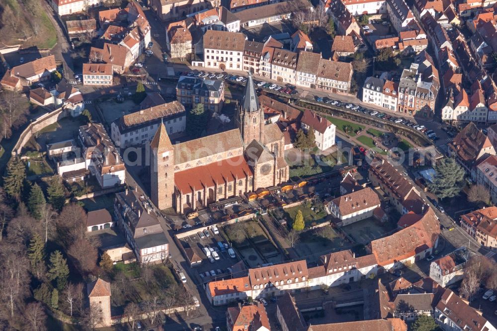 Aerial photograph Wissembourg - Church building of the cathedral of Saints-Pierre et Paul in Wissembourg in Alsace-Champagne-Ardenne-Lorraine, France