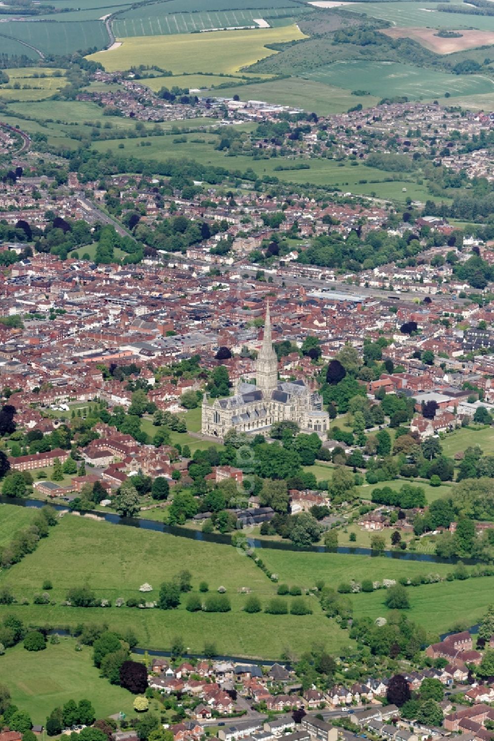 Aerial photograph Salisbury - Church building of the cathedral of in Salisbury in United Kingdom