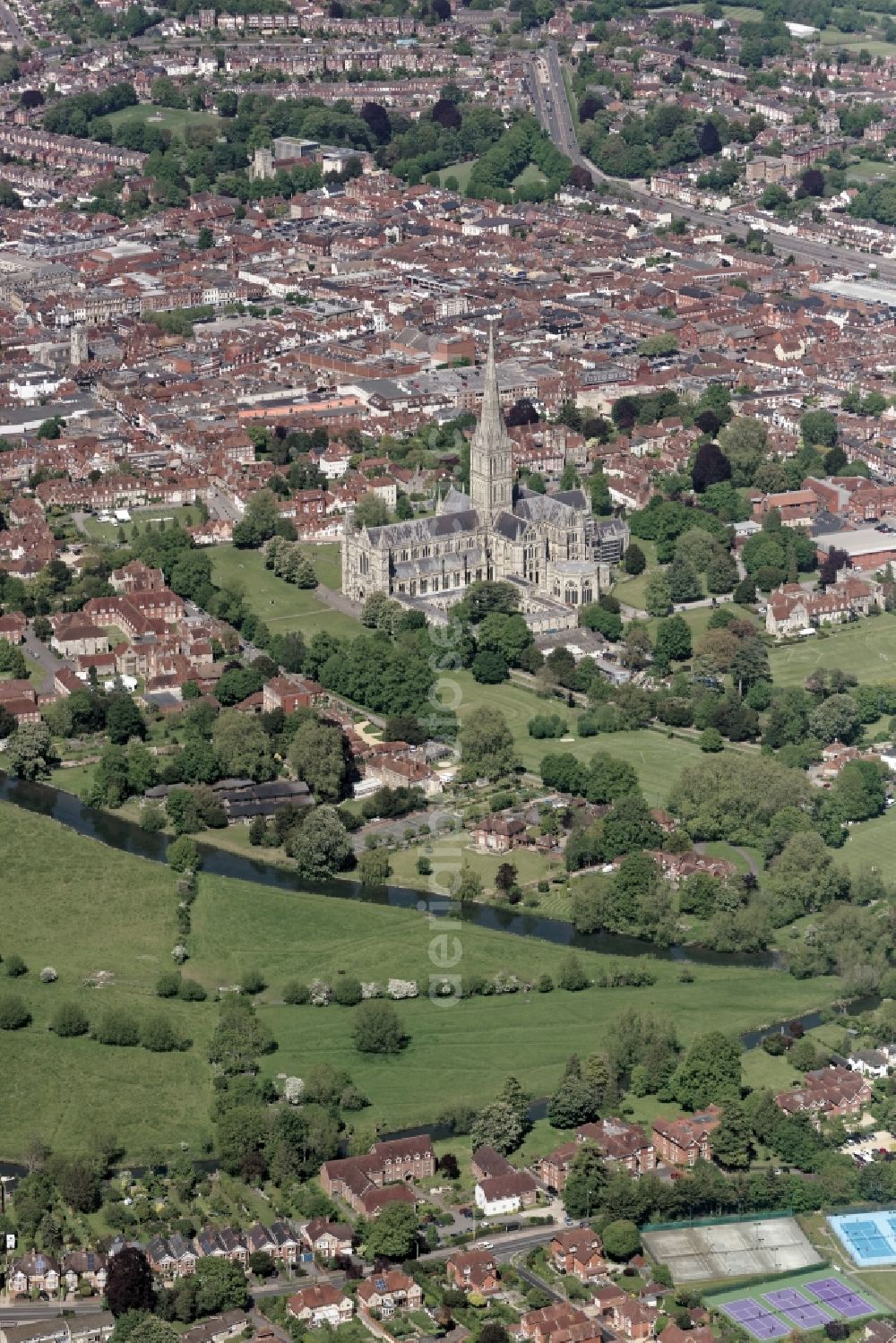 Aerial image Salisbury - Church building of the cathedral of in Salisbury in United Kingdom