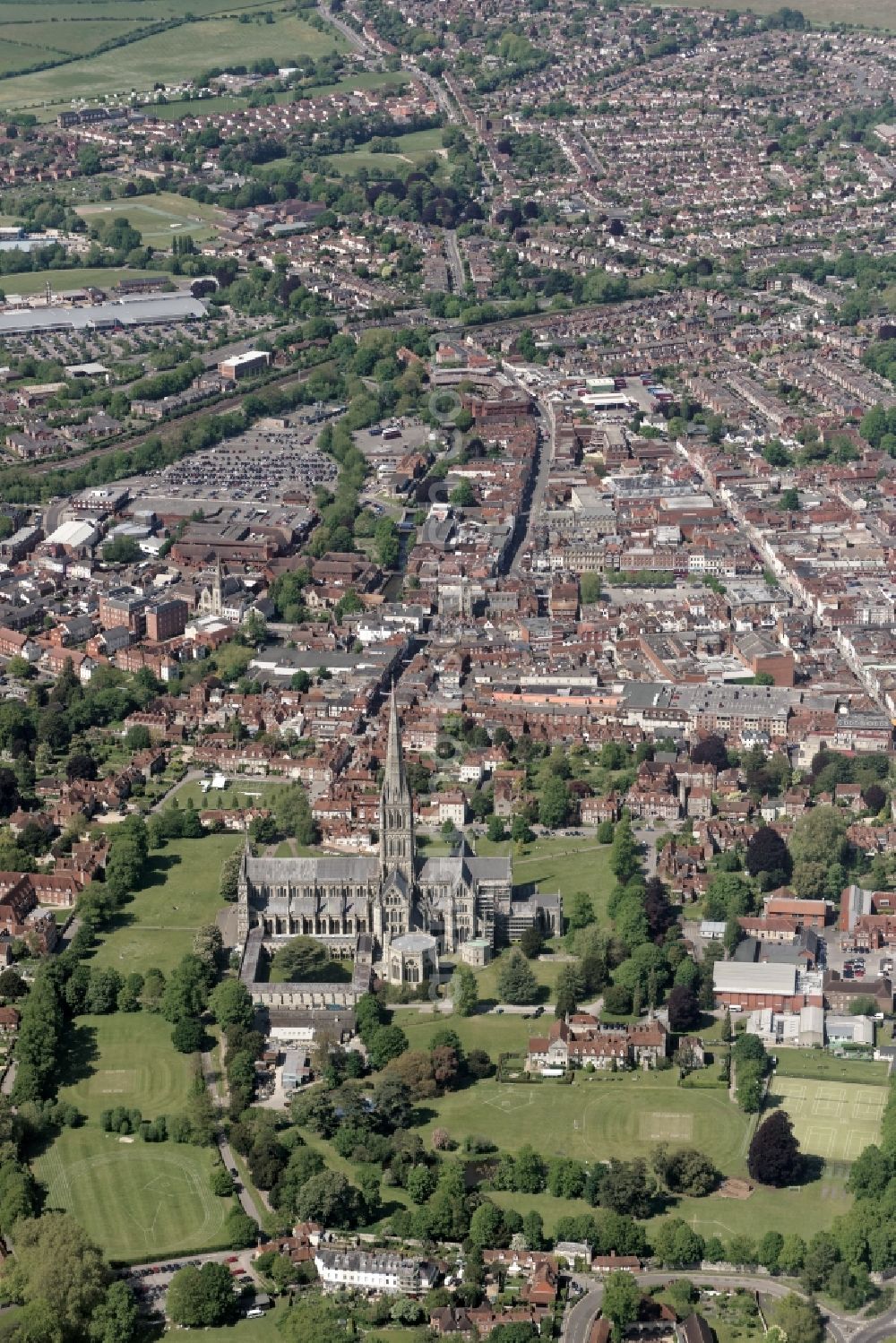 Aerial image Salisbury - Church building of the cathedral of in Salisbury in United Kingdom