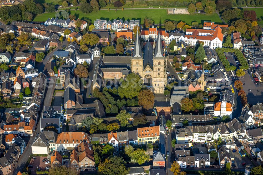 Aerial image Xanten - Church building of the cathedral of Sankt Viktor in Xanten in the state North Rhine-Westphalia, Germany